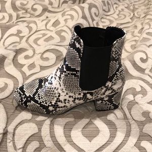 Snake bootie